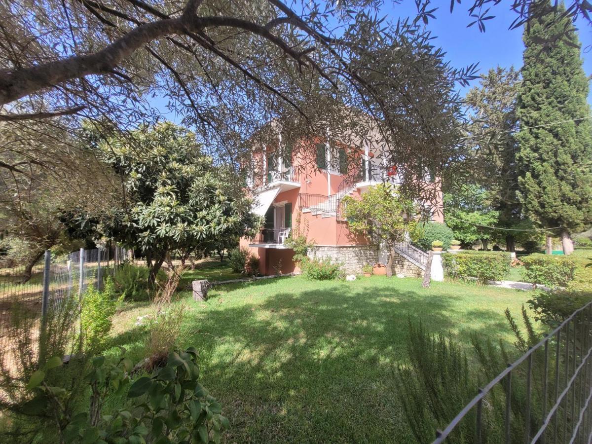 נידרי Villa Petros מראה חיצוני תמונה